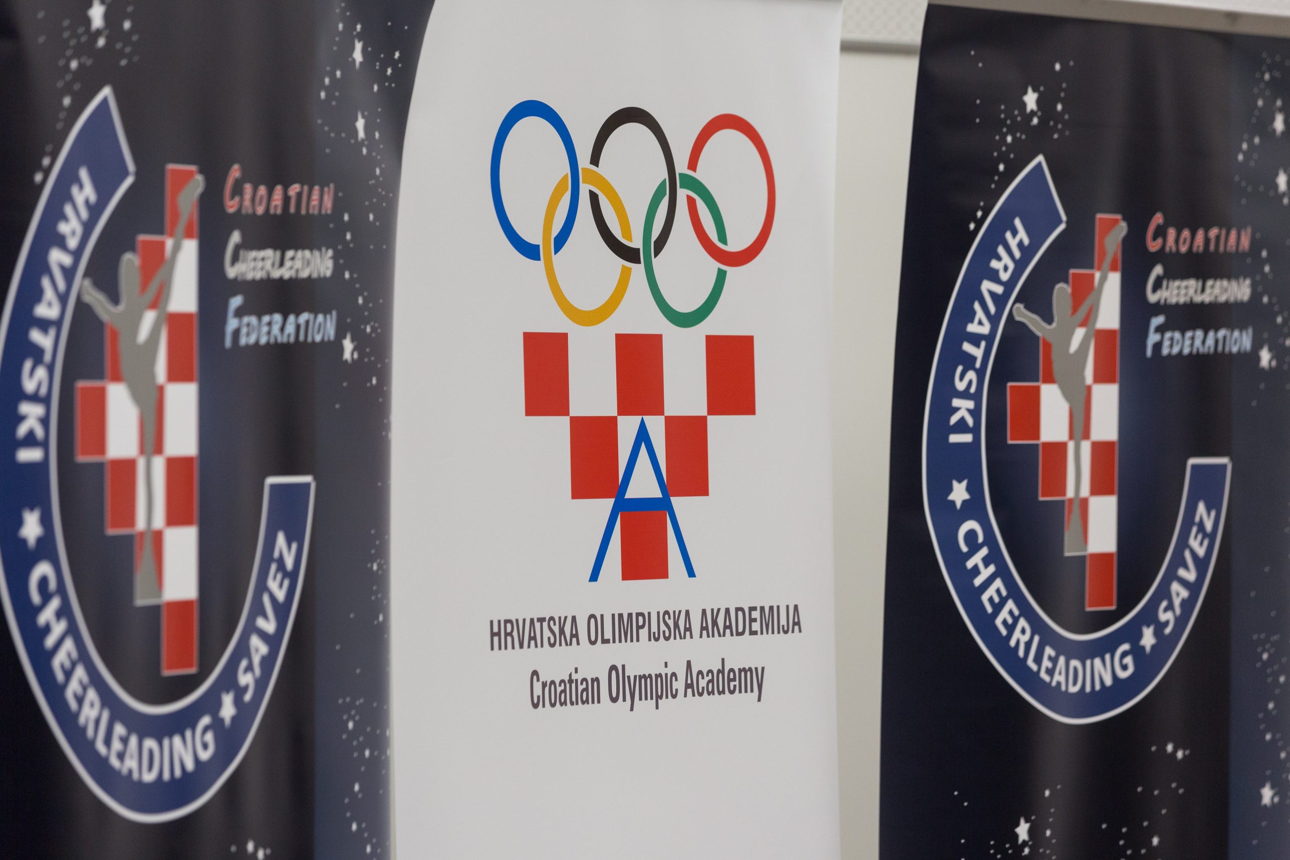 Pripreme za obrazovanje prve generacije cheerleading trenera!